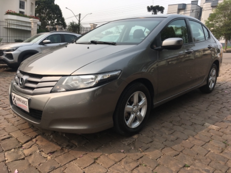 HONDA CITY SEDAN EX 1.5 FLEX 16V 4P AUT. 2011/2011 COMPLETO VEÍCULOS GUAPORÉ / Carros no Vale