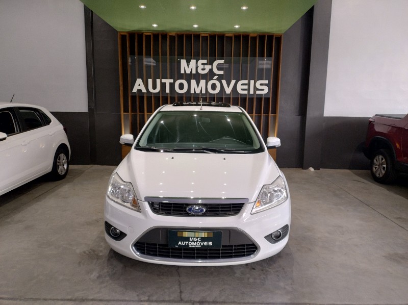 FORD FOCUS 2.0 GHIA 16V 2010/2011 M&C AUTOMÓVEIS CAXIAS DO SUL / Carros no Vale