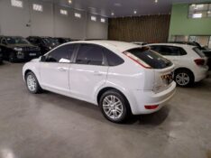 FORD FOCUS 2.0 GHIA 16V 2010/2011 M&C AUTOMÓVEIS CAXIAS DO SUL / Carros no Vale