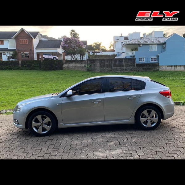 CHEVROLET CRUZE 1.8 LT 16V FLEX 4P MANUAL - 2013