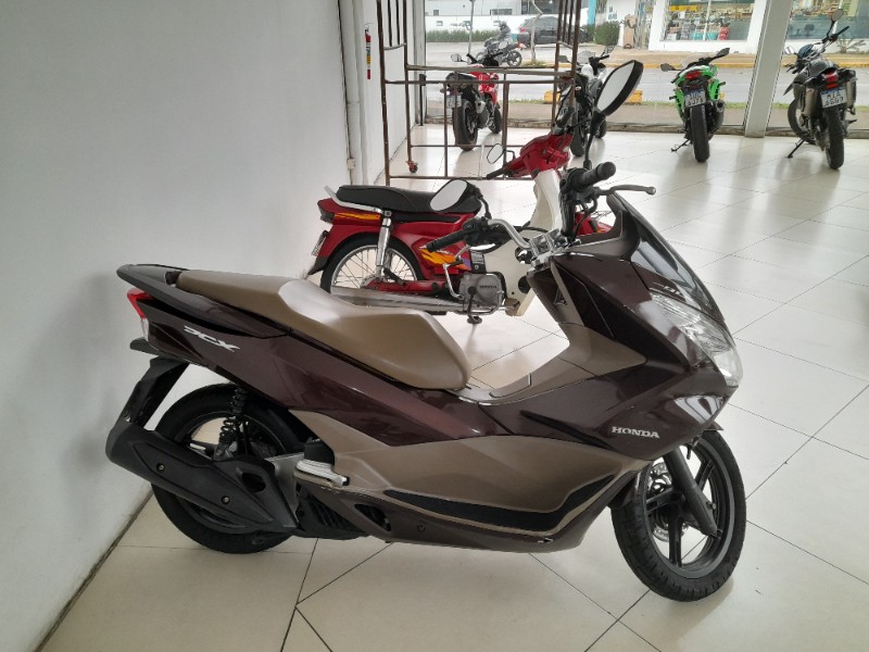 HONDA MOTOS PCX 150 /2017 JASER MOTOS LAJEADO / Carros no Vale