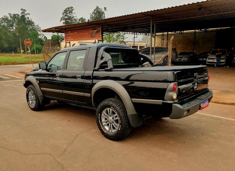 MITSUBISHI L200 2.5 GLS 4X4 CD 8V TURBO 2008/2009 CRUZEIRO MULTIMARCAS CRUZEIRO DO SUL / Carros no Vale