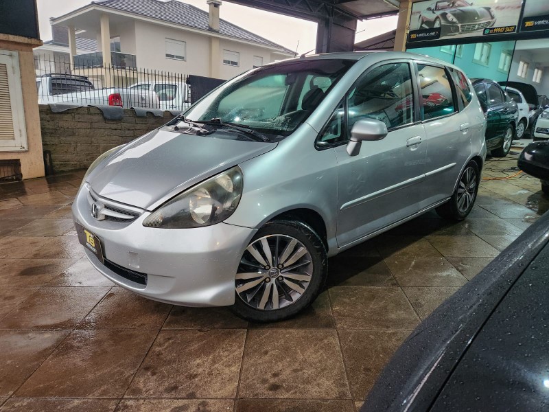 HONDA FIT LX 1.4 2006/2007 TS VEÍCULOS ANTA GORDA / Carros no Vale