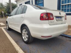 VOLKSWAGEN POLO SED. COMFORT. 1.6 MI TOT. FLEX 8V 2012/2013 ADRIANO VEÍCULOS CRUZEIRO DO SUL / Carros no Vale