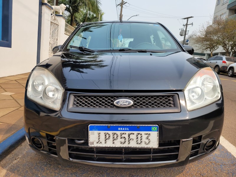 FORD FIESTA 1.0 8V FLEX/CLASS 1.0 8V FLEX 5P 2009/2009 ADRIANO VEÍCULOS CRUZEIRO DO SUL / Carros no Vale