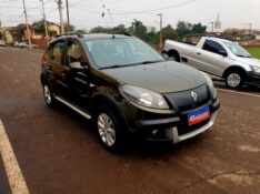 RENAULT SANDERO 1.6 STEPWAY 16V 2014/2014 CRUZEIRO MULTIMARCAS CRUZEIRO DO SUL / Carros no Vale