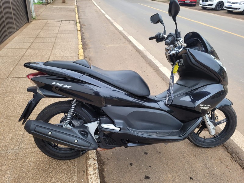 HONDA MOTOS PCX 150 2014/2015 ADRIANO VEÍCULOS CRUZEIRO DO SUL / Carros no Vale