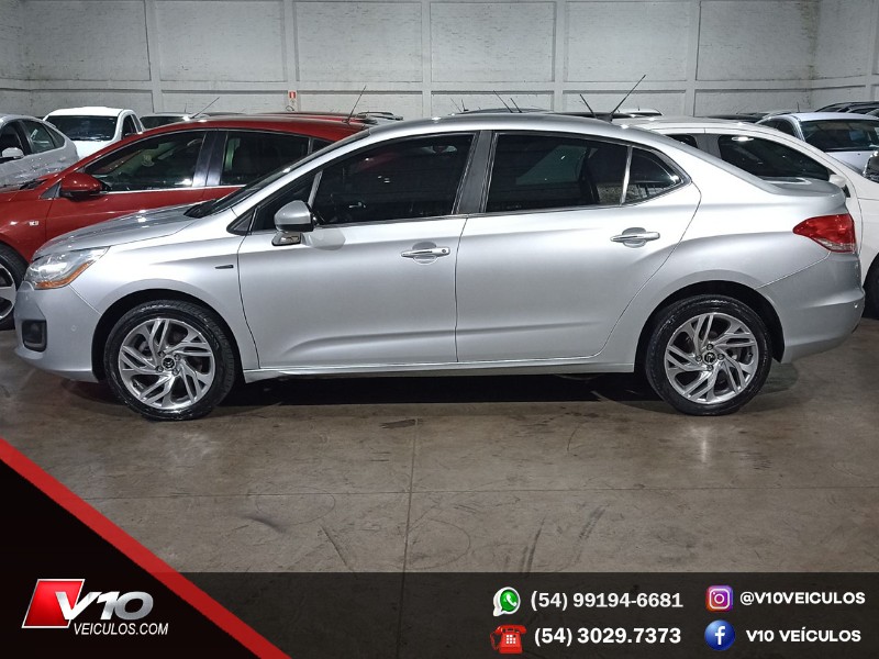 CITROEN C4 LOUNGE 1.6 EXCLUSIVE 16V TURBO 2014/2013 V10 VEÍCULOS CAXIAS DO SUL / Carros no Vale