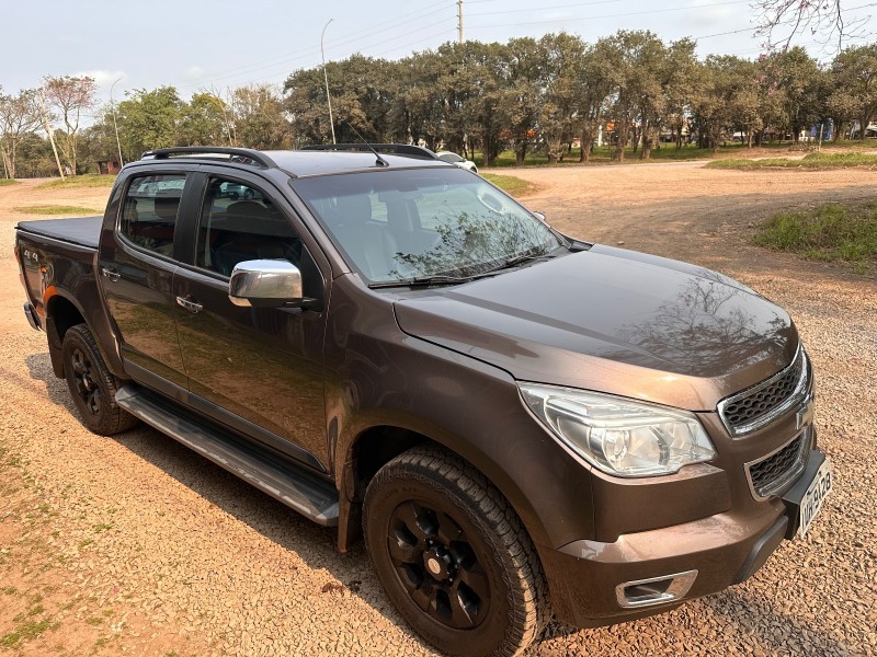 CHEVROLET S10 LTZ 2.8 2013/2013 MENEGHINI VEÍCULOS ARROIO DO MEIO / Carros no Vale