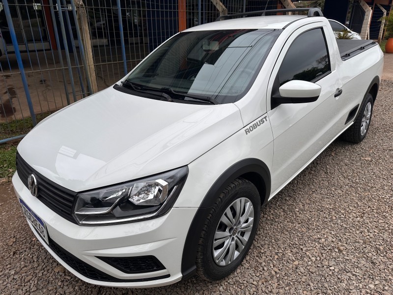 VOLKSWAGEN SAVEIRO 1.6 ROBUST 8V 2021 2021/2021 MENEGHINI VEÍCULOS ARROIO DO MEIO / Carros no Vale