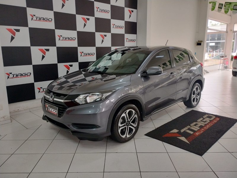 HONDA HR-V 1.8 LX 16V 2017/2017 TIAGO AUTOMÓVEIS VENÂNCIO AIRES / Carros no Vale