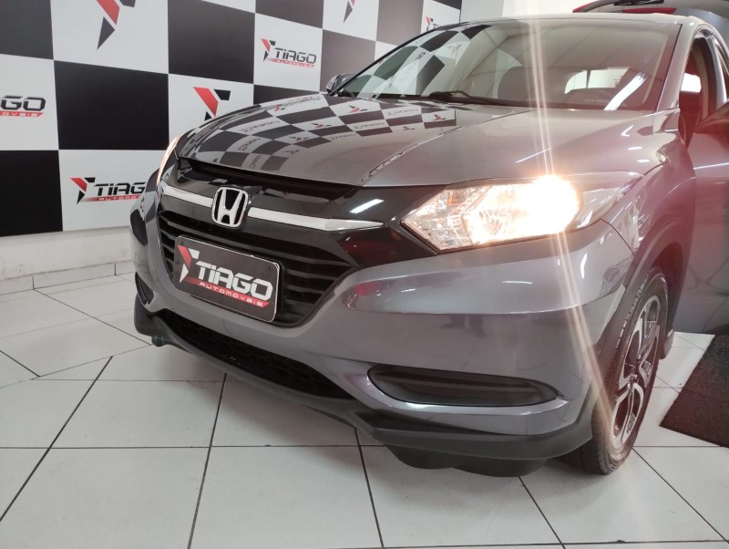 HONDA HR-V 1.8 LX 16V 2017/2017 TIAGO AUTOMÓVEIS VENÂNCIO AIRES / Carros no Vale