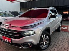 FIAT TORO 2.0 16V TURBO DIESEL VOLCANO 4WD 2017/2018 JM AUTOMÓVEIS VENÂNCIO AIRES / Carros no Vale