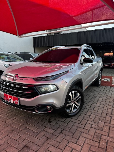 FIAT TORO 2.0 16V TURBO DIESEL VOLCANO 4WD 2017/2018 JM AUTOMÓVEIS VENÂNCIO AIRES / Carros no Vale