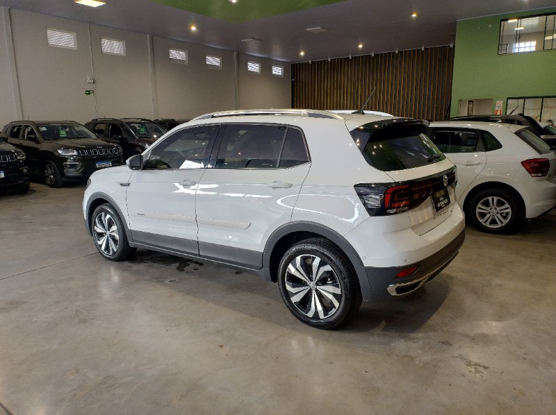 VOLKSWAGEN T-CROSS 1.4 HIGHLINE TSI 16V FLEX 4P AUTOMÁTICO 2021/2021 M&C AUTOMÓVEIS CAXIAS DO SUL / Carros no Vale