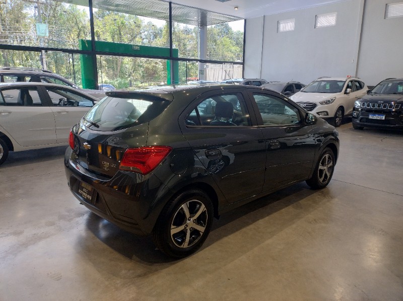 CHEVROLET ONIX 1.4 MPFI LTZ 8V 2017/2017 M&C AUTOMÓVEIS CAXIAS DO SUL / Carros no Vale