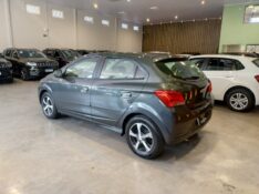 CHEVROLET ONIX 1.4 MPFI LTZ 8V 2017/2017 M&C AUTOMÓVEIS CAXIAS DO SUL / Carros no Vale