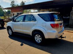 TOYOTA HILUX SW4 3.0 SRV 4X4 16V TURBO INTERCOOLER DIESEL 4P AUT 2006/2007 CRUZEIRO MULTIMARCAS CRUZEIRO DO SUL / Carros no Vale