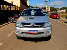 TOYOTA HILUX SW4 3.0 SRV 4X4 16V TURBO INTERCOOLER DIESEL 4P AUT 2006/2007 CRUZEIRO MULTIMARCAS CRUZEIRO DO SUL / Carros no Vale