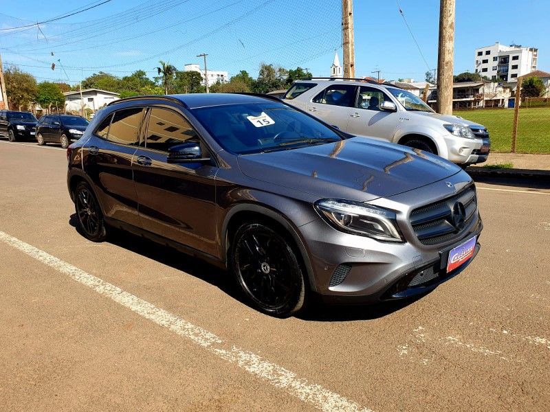 MERCEDES-BENZ GLA 200 ADVANCE 1.6 TURBO 2014/2015 CRUZEIRO MULTIMARCAS CRUZEIRO DO SUL / Carros no Vale