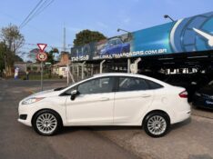 FORD FIESTA TIT./TIT.PLUS 1.6 16V FLEX AUT. 2017/2017 LS MULTIMARCAS VENÂNCIO AIRES / Carros no Vale