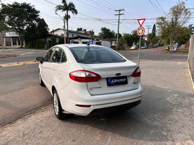 FORD FIESTA TIT./TIT.PLUS 1.6 16V FLEX AUT. 2017/2017 LS MULTIMARCAS VENÂNCIO AIRES / Carros no Vale