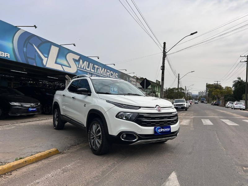 FIAT TORO 2.0 16V TURBO DIESEL VOLCANO 4WD AUTOMÁTICO 2018/2019 LS MULTIMARCAS VENÂNCIO AIRES / Carros no Vale