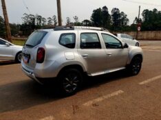 RENAULT DUSTER 1.6 DYNAMIQUE 2016/2016 CRUZEIRO MULTIMARCAS CRUZEIRO DO SUL / Carros no Vale