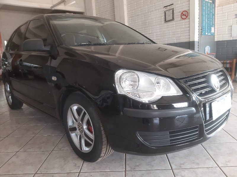 VOLKSWAGEN POLO HATCH 1.6 2007/2007 RENAUTO VEÍCULOS LAJEADO / Carros no Vale