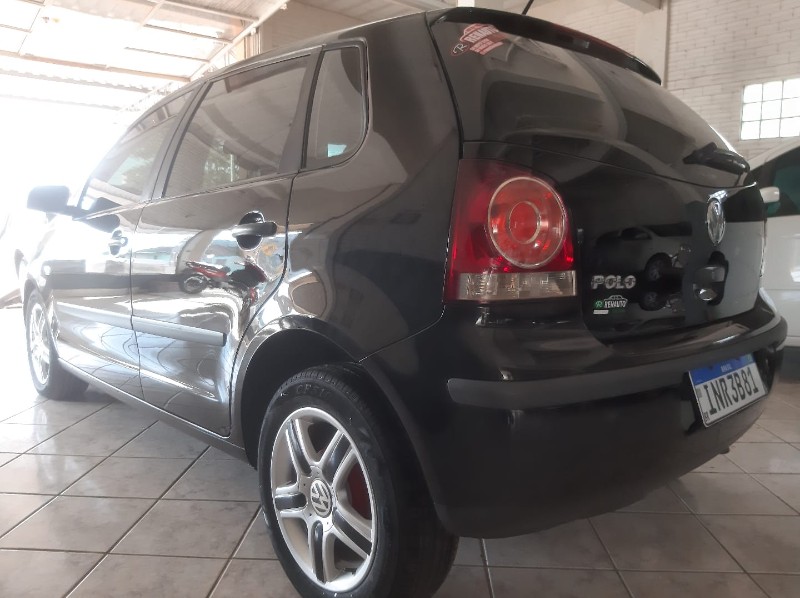 VOLKSWAGEN POLO HATCH 1.6 2007/2007 RENAUTO VEÍCULOS LAJEADO / Carros no Vale