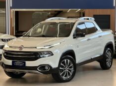 FIAT TORO 2.0 VOLCANO 4X4 2019/2019 LEHMEN VEÍCULOS VENÂNCIO AIRES / Carros no Vale