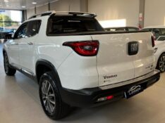 FIAT TORO 2.0 VOLCANO 4X4 2019/2019 LEHMEN VEÍCULOS VENÂNCIO AIRES / Carros no Vale