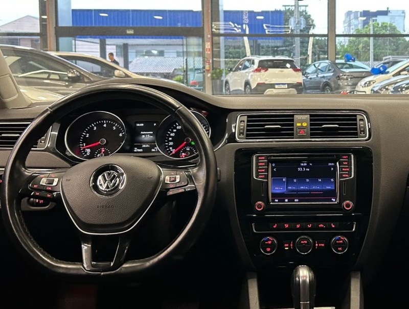 VOLKSWAGEN JETTA 2.0 TSI HIGHLINE 2016/2016 LEHMEN VEÍCULOS VENÂNCIO AIRES / Carros no Vale