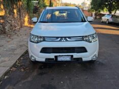 MITSUBISHI OUTLANDER 2.0 16V 2015/2015 STOPCAR MULTIMARCAS ESTRELA / Carros no Vale