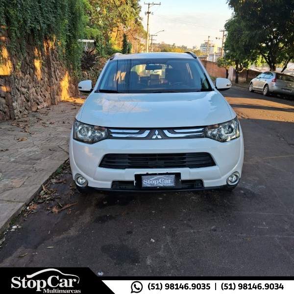 MITSUBISHI OUTLANDER 2.0 16V 2015/2015 STOPCAR MULTIMARCAS ESTRELA / Carros no Vale