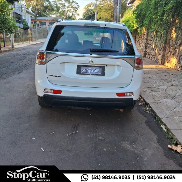 MITSUBISHI OUTLANDER 2.0 16V 2015/2015 STOPCAR MULTIMARCAS ESTRELA / Carros no Vale