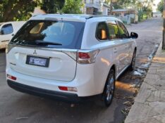 MITSUBISHI OUTLANDER 2.0 16V 2015/2015 STOPCAR MULTIMARCAS ESTRELA / Carros no Vale