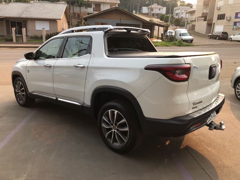 FIAT TORO 2.0 16V TURBO DIESEL VOLCANO 4WD AT9 2020/2020 CATTO VEÍCULOS ARROIO DO MEIO / Carros no Vale