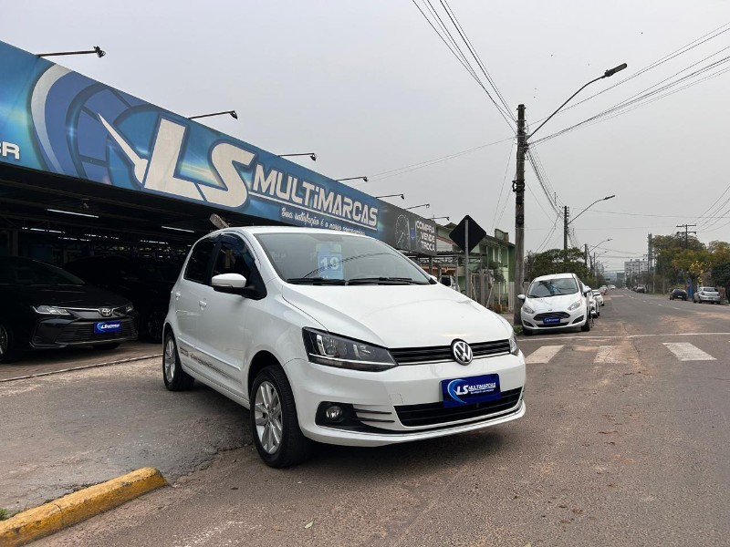 VOLKSWAGEN FOX CONNECT 1.6 FLEX 8V 5P 2018/2019 LS MULTIMARCAS VENÂNCIO AIRES / Carros no Vale