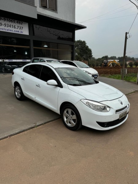 RENAULT FLUENCE 2.0 DYNAMIQUE 16V FLEX 4P AUTOMÁTICO 2012/2012 CATTO VEÍCULOS ARROIO DO MEIO / Carros no Vale