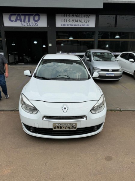 RENAULT FLUENCE 2.0 DYNAMIQUE 16V FLEX 4P AUTOMÁTICO 2012/2012 CATTO VEÍCULOS ARROIO DO MEIO / Carros no Vale