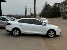 RENAULT FLUENCE 2.0 DYNAMIQUE 16V FLEX 4P AUTOMÁTICO 2012/2012 CATTO VEÍCULOS ARROIO DO MEIO / Carros no Vale