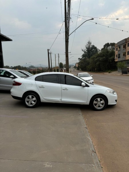 RENAULT FLUENCE 2.0 DYNAMIQUE 16V FLEX 4P AUTOMÁTICO 2012/2012 CATTO VEÍCULOS ARROIO DO MEIO / Carros no Vale