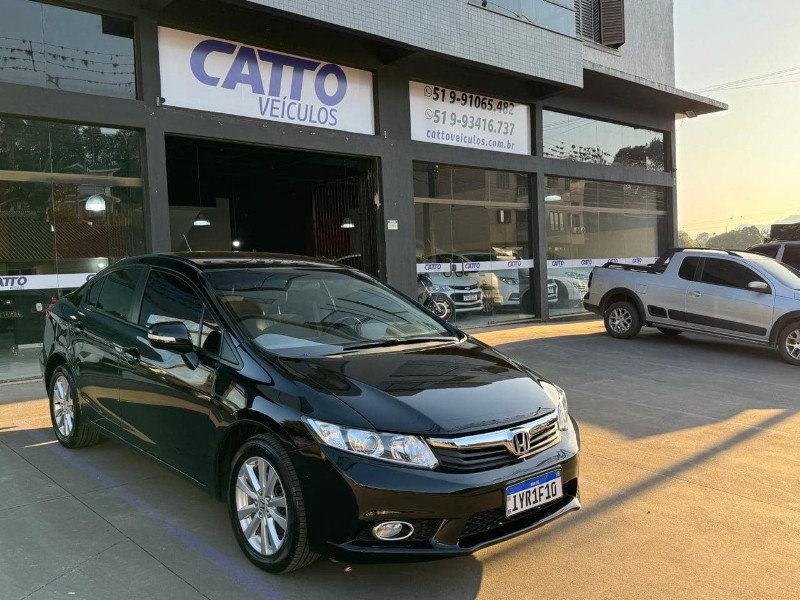 HONDA CIVIC 2.0 LXR 16V 2014/2014 CATTO VEÍCULOS ARROIO DO MEIO / Carros no Vale