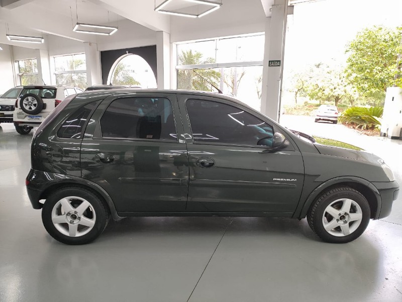 CHEVROLET CORSA HATCH M/ PREMIUM /2010 BELAVENDA AUTOMÓVEIS ARROIO DO MEIO / Carros no Vale