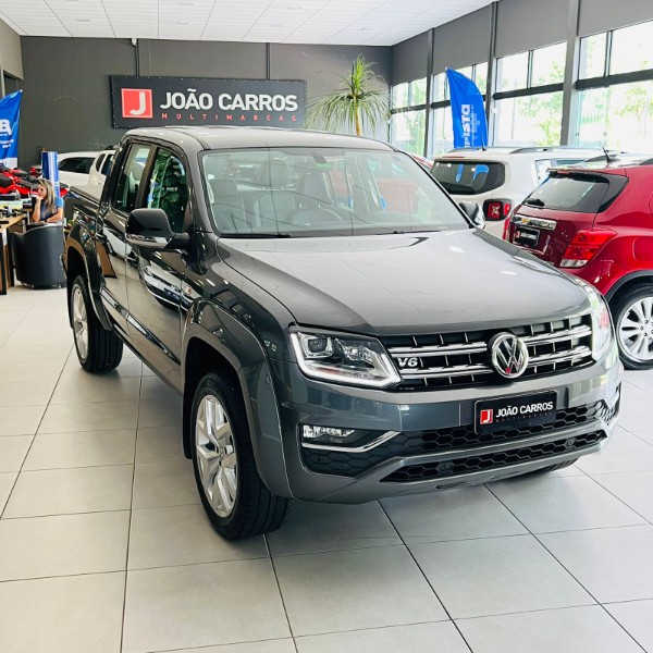 VOLKSWAGEN AMAROK HIGHLINE 3.0 V6 2023/2023 JOÃO CARROS MULTIMARCAS GUAPORÉ / Carros no Vale