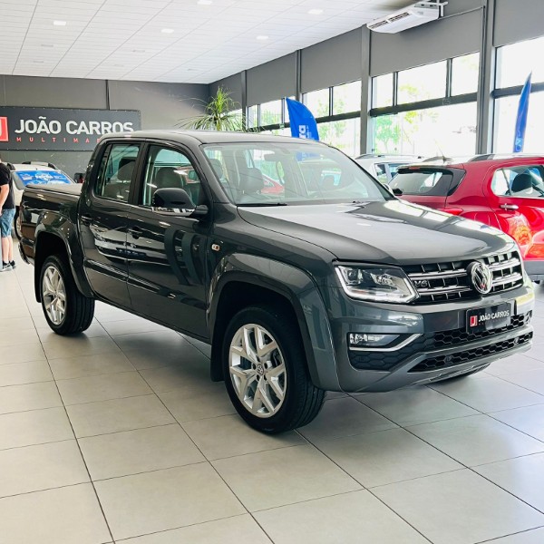 VOLKSWAGEN AMAROK HIGHLINE 3.0 V6 2023/2023 JOÃO CARROS MULTIMARCAS GUAPORÉ / Carros no Vale