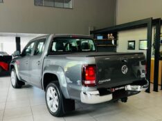 VOLKSWAGEN AMAROK HIGHLINE 3.0 V6 2023/2023 JOÃO CARROS MULTIMARCAS GUAPORÉ / Carros no Vale