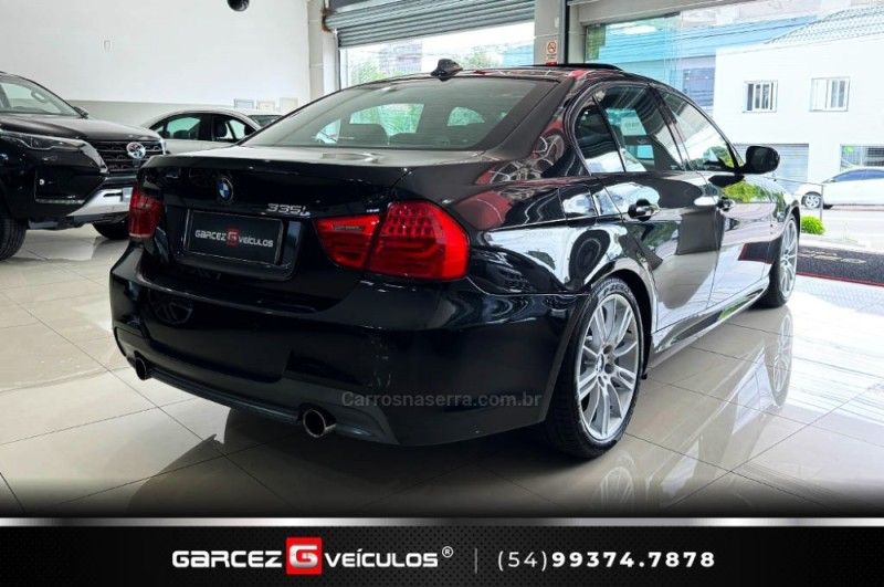 BMW 335I 3.0 24V 306CV BI-TURBO 2009/2010 GARCEZ VEÍCULOS BENTO GONÇALVES / Carros no Vale