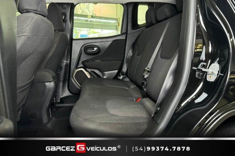 JEEP RENEGADE 1.8 16V 2016/2016 GARCEZ VEÍCULOS BENTO GONÇALVES / Carros no Vale